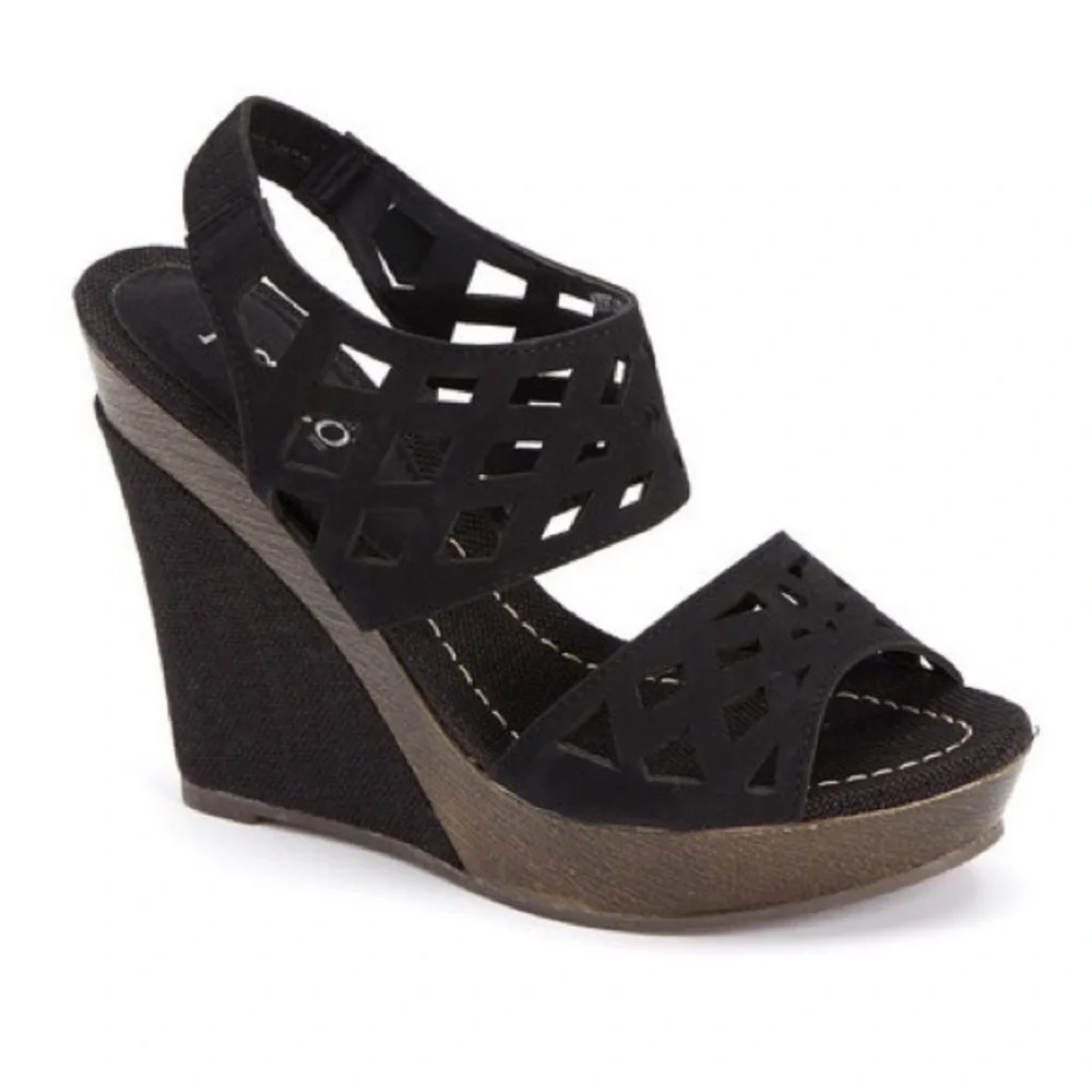 Bucco Serenas Wedge Sandal Black 9 Laser Cut Straw Heel Platform
